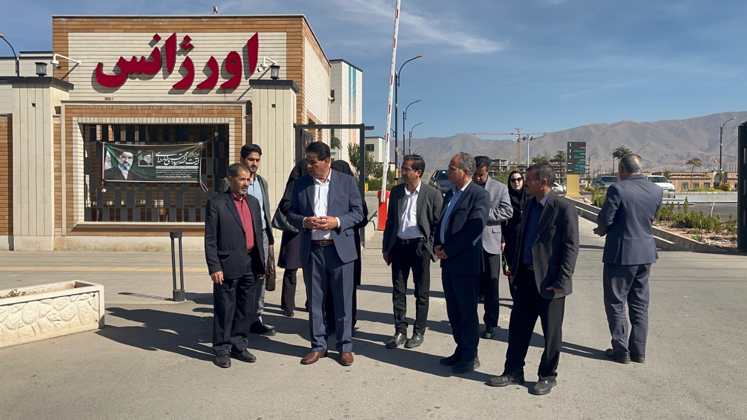 بازدید شهردار نیشابور از بیمارستان پیامبراعظم(ص) و تبریک روز پرستار